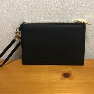 The Perfect Black Clutch!